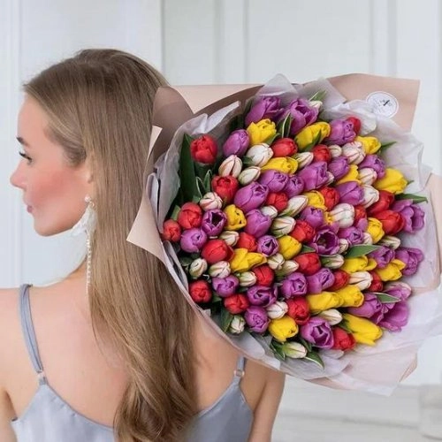 Букет из 101 тюльпана микс