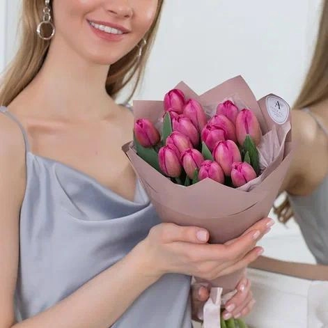 Букет из 15 розовых тюльпанов