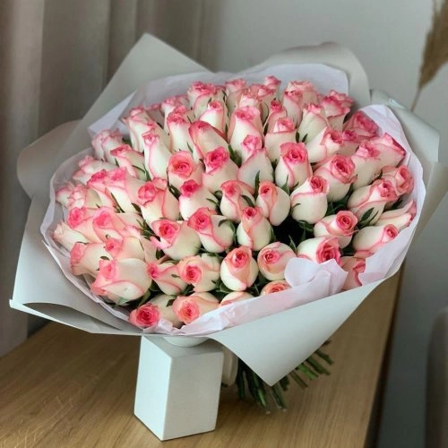 Букет из 81 розы Джумилия (Кения) 40см