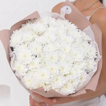 Букет из 15 белых кустовых хризантем