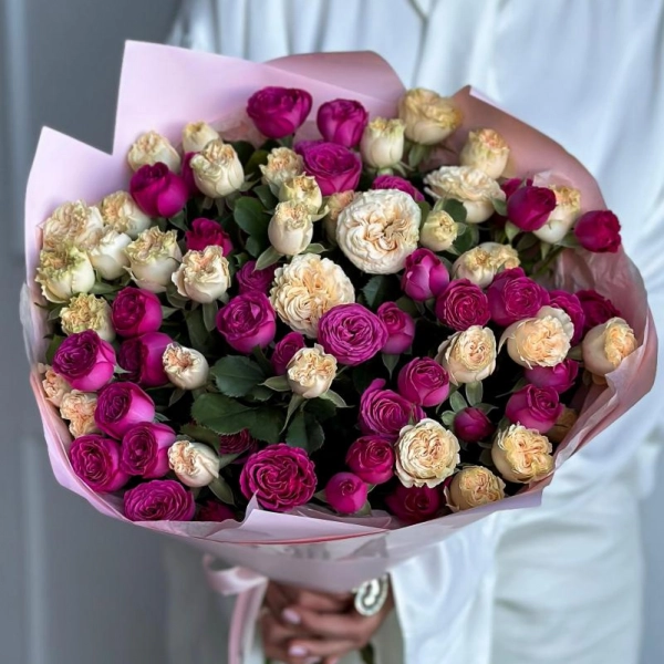 Букет из кустовых роз в Тюмени