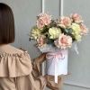 Коробка из 17 вывернутых роз в Тюмени